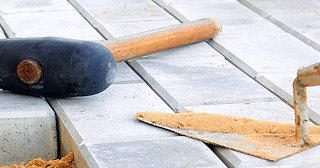 Профессиональная укладка тротуарной брусчатки в Донском в октябре